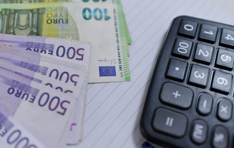 Bancnota care dispare complet din circulație: este preferata organizațiilor teroriste și folosită adesea în spălarea de bani