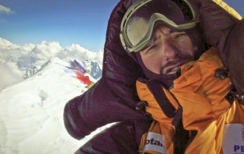 Alpinistul Alex Găvan a povestit o experiență care l-a marcat: "Am rămas izolat peste noapte, în furtună, în Zona Morții"