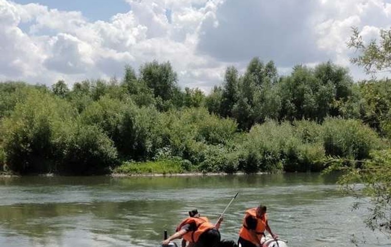 Doi copii au rămas orfani, după ce părinții lor s-au înecat în apele râului Timiș