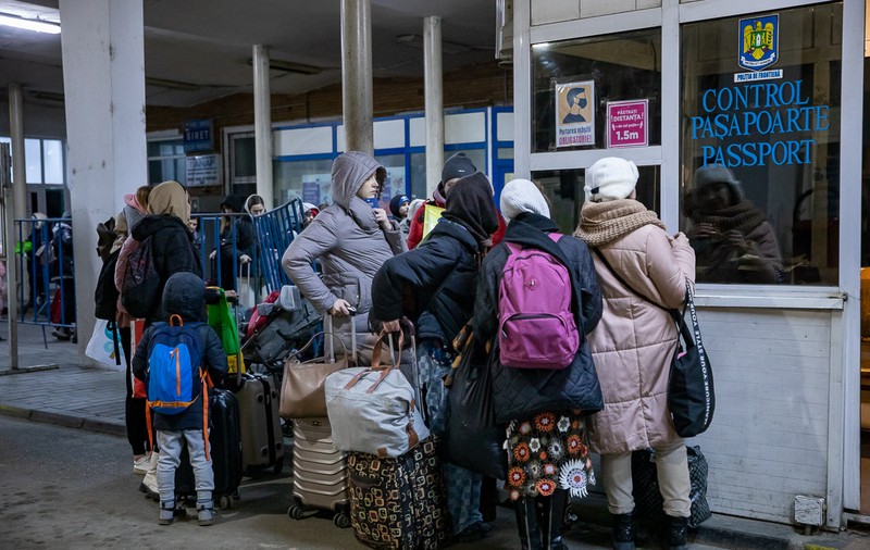 ONU: Numărul refugiaţilor din Ucraina a ajuns la aproape 5 milioane
