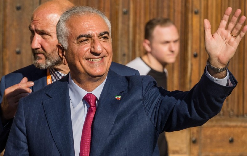 Un prinț iranian aflat în exil spune că 50.000 de oficiali iranieni l-au contactat pentru a-l ajuta să răstoarne regimul din Teheran