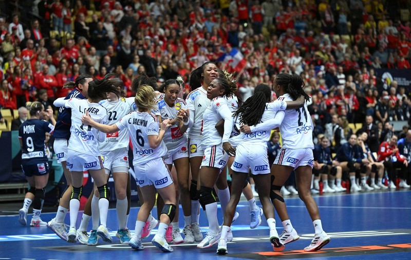 Franța este noua campioană mondială la handbal feminin, după ce a bătut în finală Norvegia, deținătoarea trofeului
