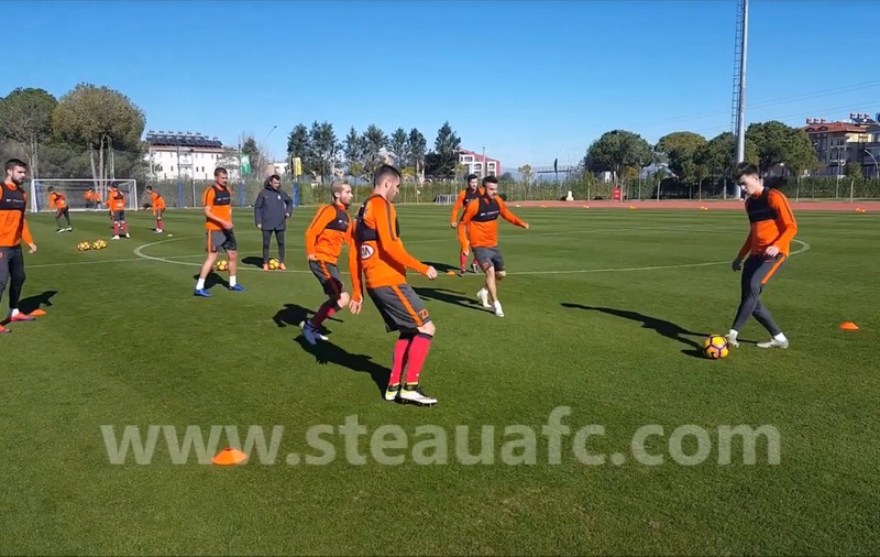 Laurențiu Reghecampf le umflă mușchii steliștilor în cantonamentul din Antalya | VIDEO