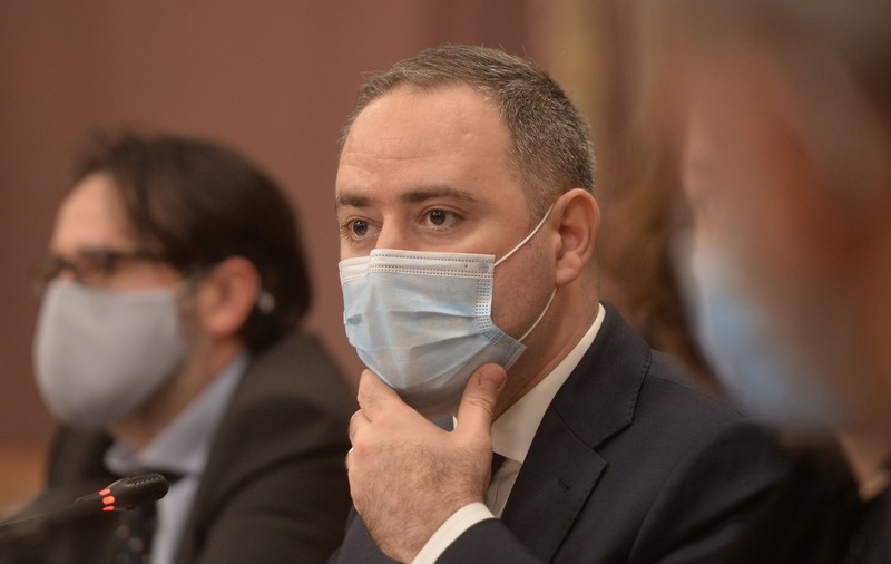Finanțele trag linie: în 2020 s-au plătit 25 de miliarde de lei pentru sporuri, prime, premii și alte indemnizații