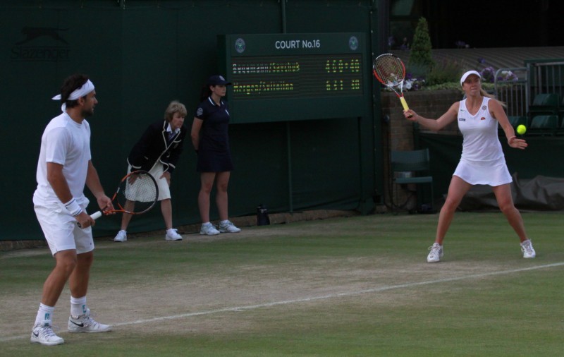 Florin Mergea și Elina Svitolina au jucat primul meci impreună pe iarba de la Londra. Și au câștigat / Foto: Marian Burlacu