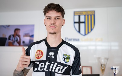 Man, primele poze oficiale în tricoul Parmei. Foto: Facebook Parma Calcio 1913