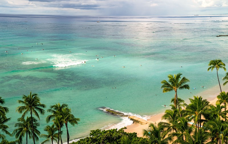 Cum poți trăi și munci într-o locație de vis. Hawaii pune la dispoziție biletele de călătorie