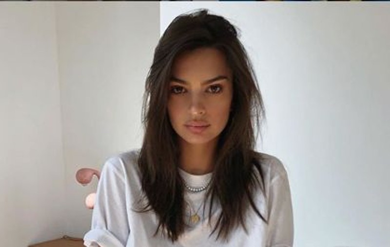 Emily Ratajkowski, în sânii goi. A înfierbântat imaginația tuturor