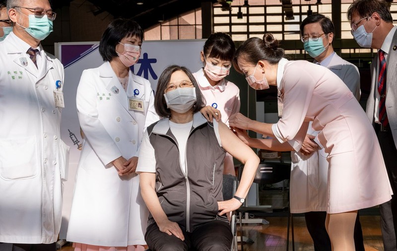 Președinta Taiwanului s-a vaccinat anti-COVID cu un ser produs pe plan intern, ale cărui teste clinice nu au fost finalizate