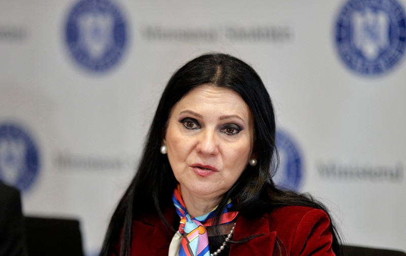După 10 luni de la trimiterea în judecată, dosarul Sorinei Pintea se plimbă prin instanțe: de la Bucureşti la Maramureș, acum la Cluj