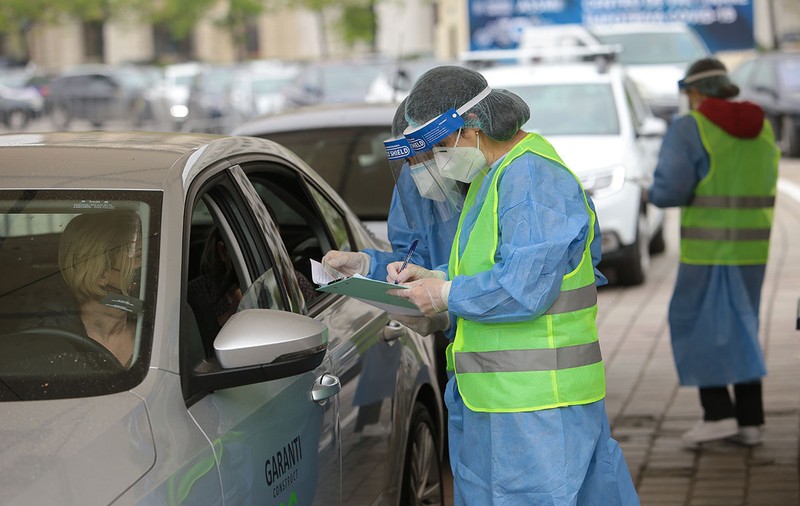 Primarul sectorului 2: Pregătim un centru drive-thru de vaccinare împotriva COVID