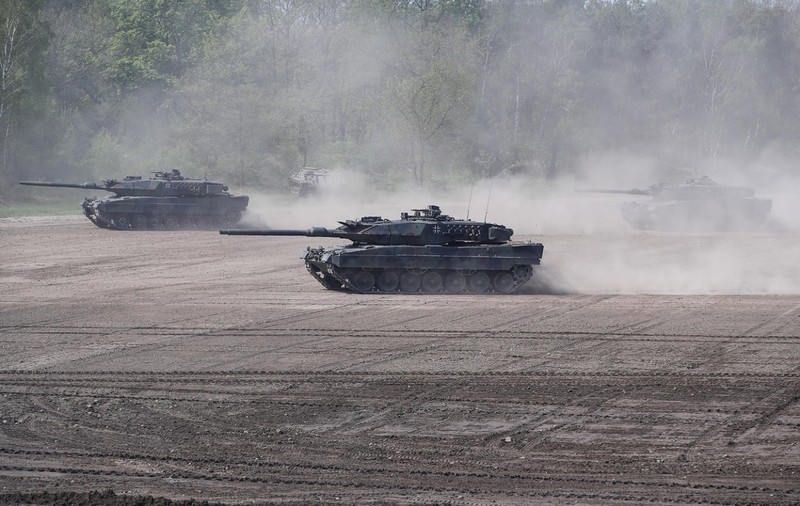 Soldatul rus care capturează un tanc german Leopard 2 primește trei milioane de ruble. Pentru un Abrams american, jumătate din sumă