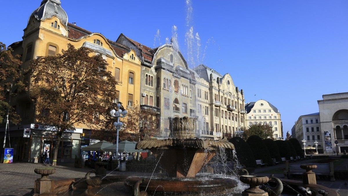 Banat, Timisoara, Timisoara, Orasul Vechi, Fantana din Piata Victoriei, Piata Victoriei, Romania, Europa, Foto: Profimedia