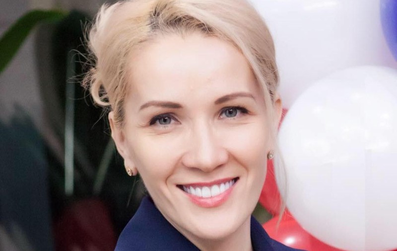 Ramona Ioana Bruynseels candidează la alegerile prezidențiale din partea Partidul Puterii Umaniste. E soția unui bancher și a lucrat la Guvern