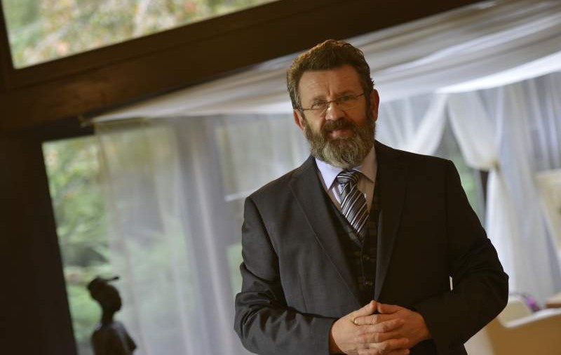 VIDEO/După zeci de filme de succes, Adrian Titieni are rolul principal în serialul ”Fructul oprit”. ”Vreau să cred că nu e o telenovelă”
