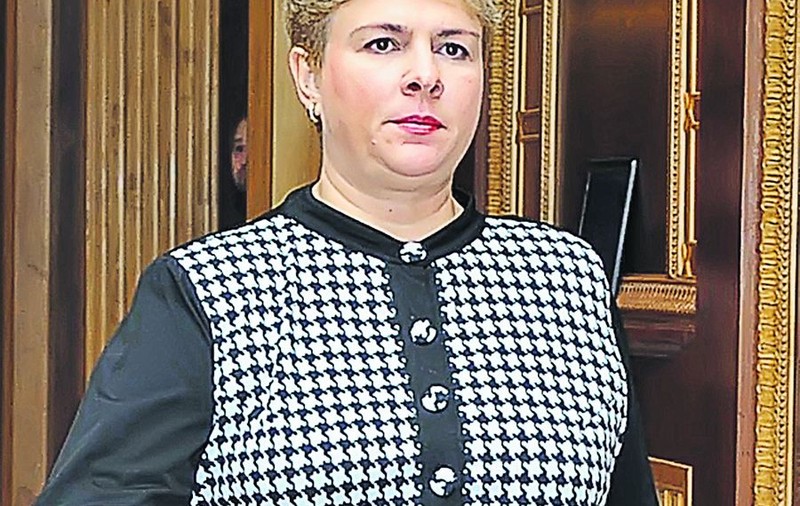 Teo s-a supărat pe tatăl ei?