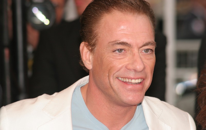 Jean-Claude Van Damme se alătură corului lăudătorilor lui Putin: „Un mare sărut” și o propunere de a deveni „ambasador al păcii”