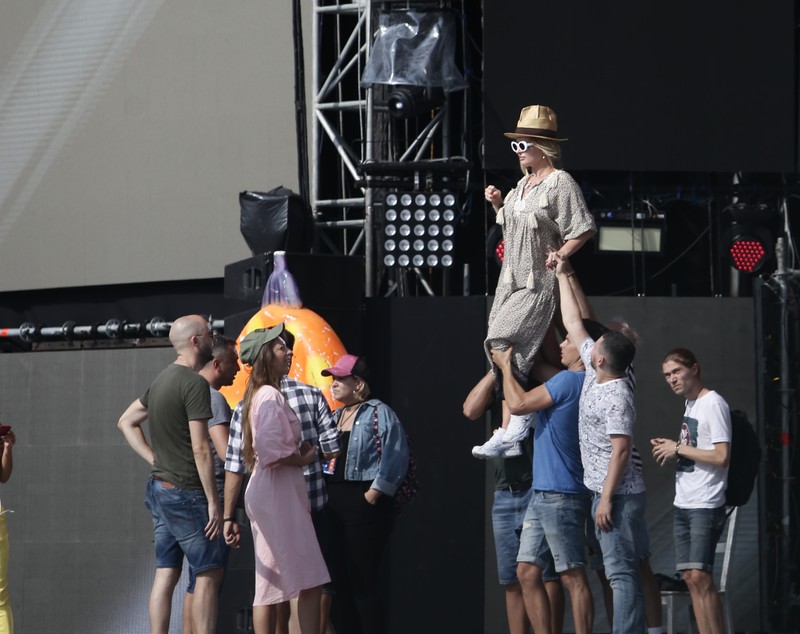 Delia, în concert la Cerbul de Aur 2018. Cum s-a prezentat la festivalul care are loc la Brașov | FOTO