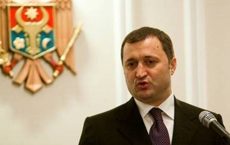 Nepotul premierului Moldovei, bătut crunt într-un bar din Iași