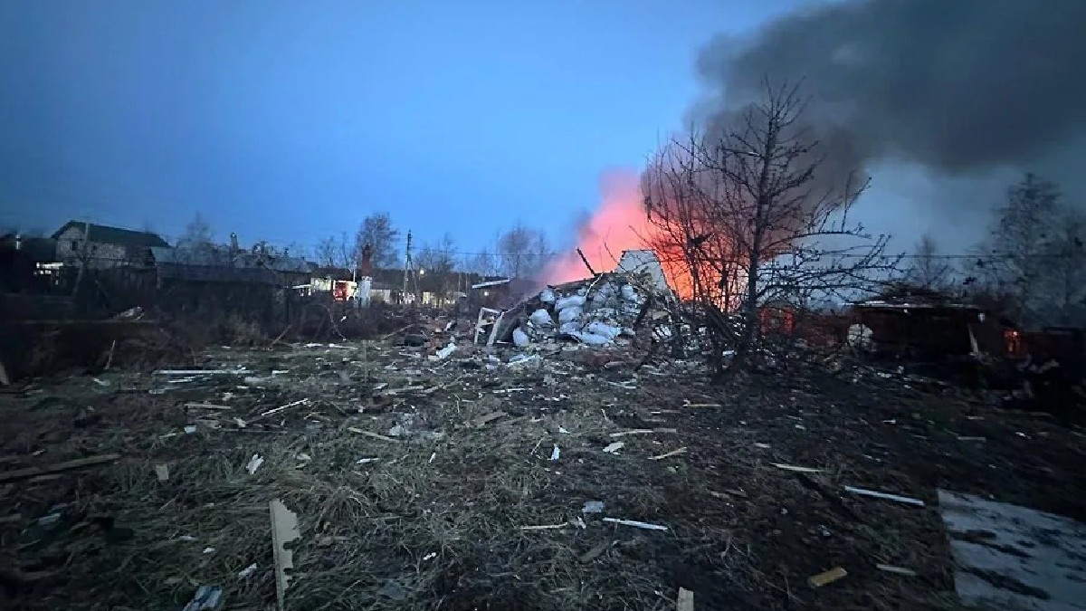 Incendiu provocat de un atac cu drone Foto: Profimedia