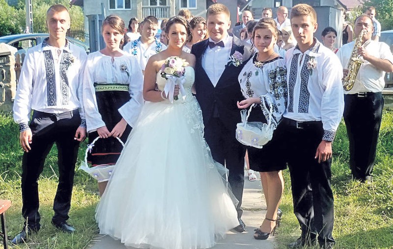 DEZVĂLUIRI COMPLETE despre NUNTA GAY făcute de Nicuşor Coroamă, fostul participant la "MasterChef": "Când i-am văzut cum se pupau şi se dezbrăcau, simţeam că îmi pierd minţile"