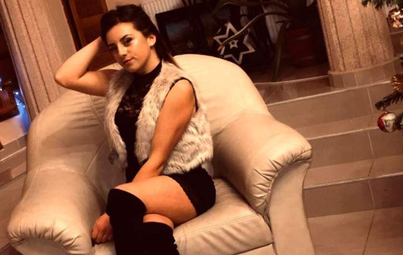 FOTO/ Tânără de 18 ani din Maramureș, găsită moartă în casa în care locuia singură. Motivul pentru care s-a sinucis