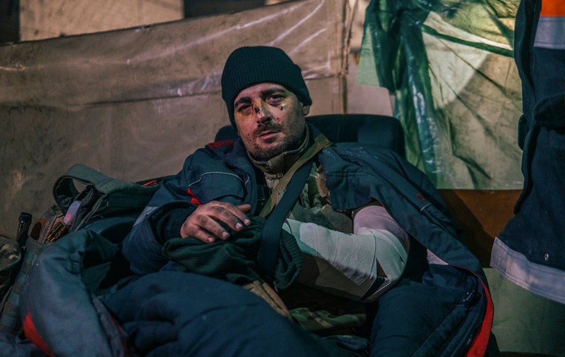Soldat de la Azovstal, despre cei 600 de răniți din uzină: „E aproape imposibil să-i salvezi”. Spune că nu mai sunt medicamente, iar operațiile se fac „pe viu”