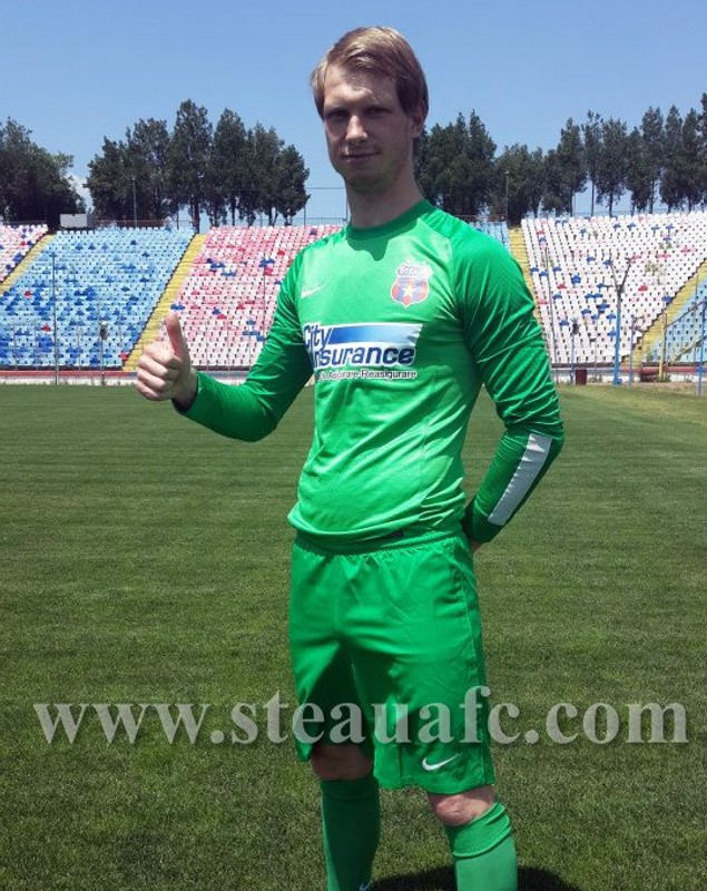GALERIE FOTO / Salariul şi primele portarului Giedrius Arlauskis la Steaua