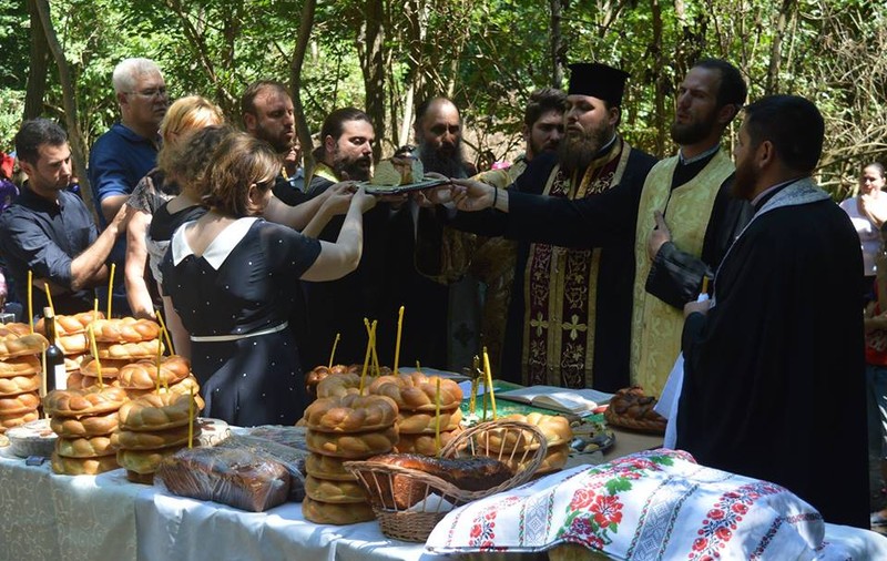 Slujbă de pomenire la locul prăbușirii elicopterului SMURD | Autoritățile basarabene vor să ridice un monument în amintirea celor patru victime