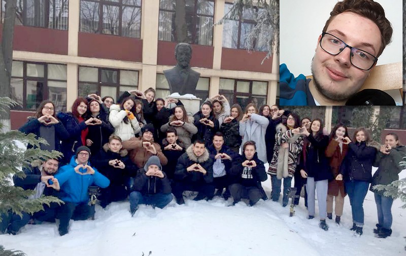 FOTO/Lecție de solidaritate. Colegii lui Rareș, un adolescent din Vaslui diagnosticat cu o boală gravă, s-au implicat într-o campanie fără precedent. Au strâns 80.000 de euro în două săptămâni