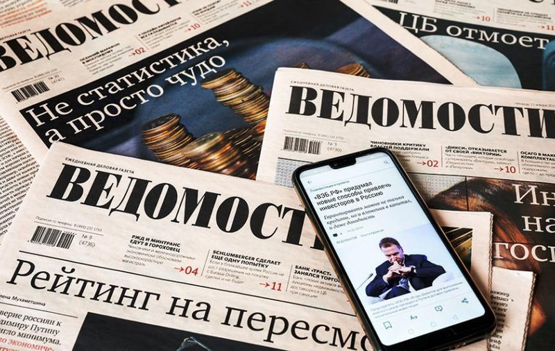 Cei cinci redactori șefi adjuncți ai principalului cotidian economic din Rusia au demisionat