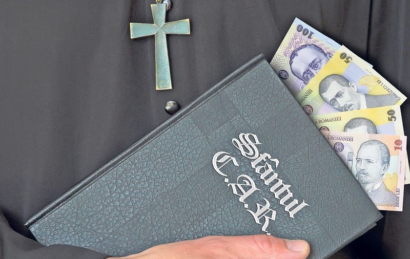 Credit de… Doamne-ajută! Mitropolia Moldovei îşi împrumută angajaţii cu o dobândă-şoc