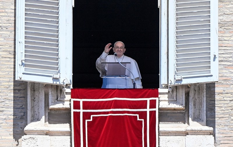Papa Francisc, mesaj pentru credincioșii care sărbătoresc astăzi Paştele: „Fie ca Domnul Înviat să-i mângâie pe cei aflaţi în încercare”