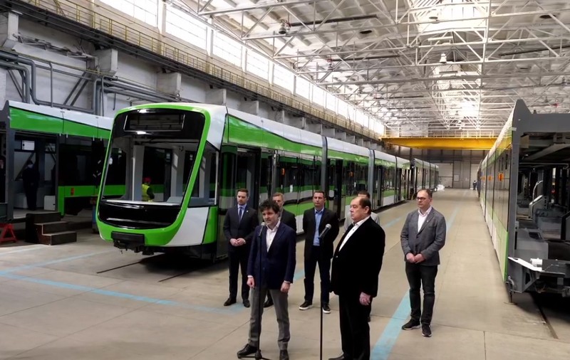 Nicuşor Dan anunță când ajunge la București primul tramvai nou din cele 100 cumpărate de la Astra Vagoane