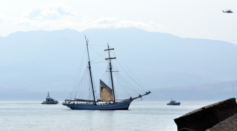 PALERMO - Palermo. This morning at around 05.00, following a violent storm, a 56-metre sailing boat named Bayesian, flying the British flag, sank off the coast of Porticello (Palermo). In the photo, the search and rescue operations in the port. Ph. Alessandro Fucarini. Editorial Usage Only,Image: 899887098, License: Rights-managed, Restrictions: , Model Release: no
