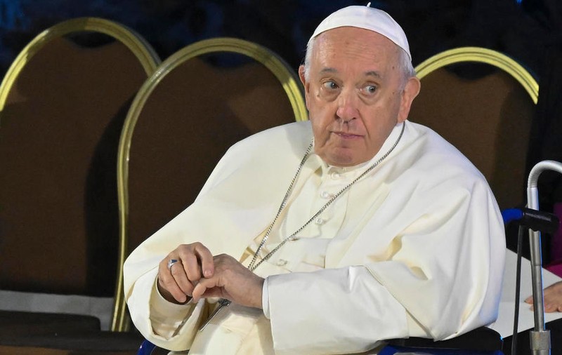 Papa Francisc și-a făcut debutul pe Spotify cu un interviu spectaculos și o mărturisire amuzantă: „De două ori am fost prins în flagrant”