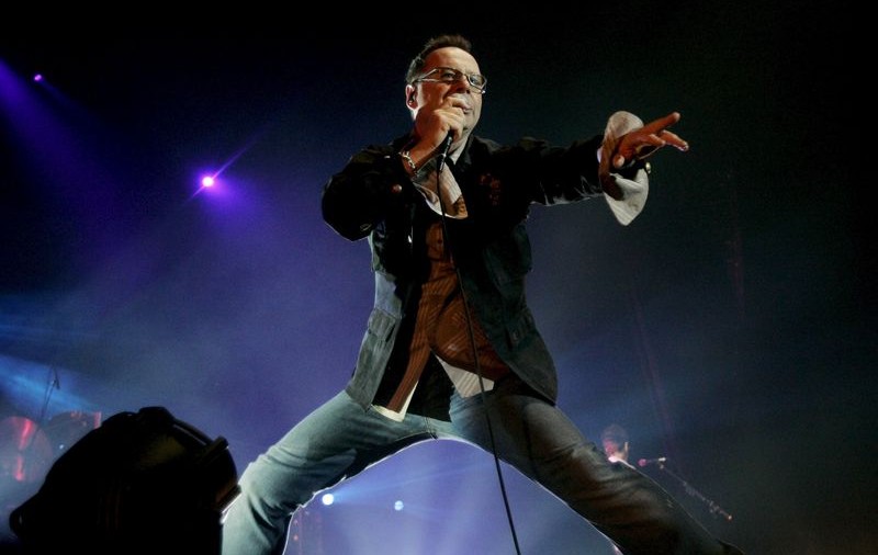 Simple Minds amână concertul de la Bucureşti