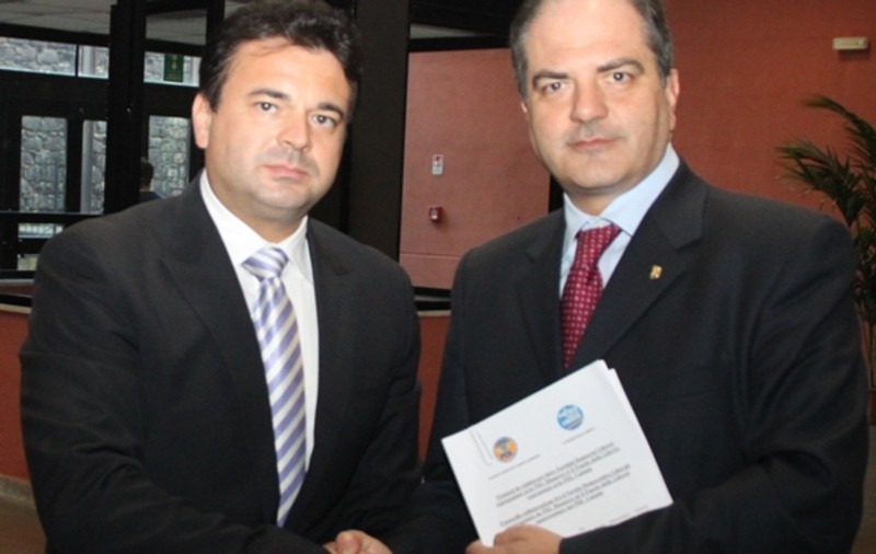 La semnarea protocolului politic, Giuseppe Castiglione, coordonatorul PDL Sicilia, a declarat: ”William Brînză e prietenul Italiei!”