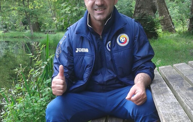 Euro 2016. Jean Vlădoiu s-a relaxat la pescuit: ”Am prins câțiva păstrăvi pe care i-am mâncat cu tricolorii și cu nea Puiu” GALERIE FOTO&VIDEO
