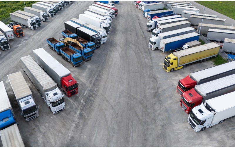Șoferii de TIR află acum, în timp real, unde găsesc locuri de parcare libere pe autostrăzi, în Germania