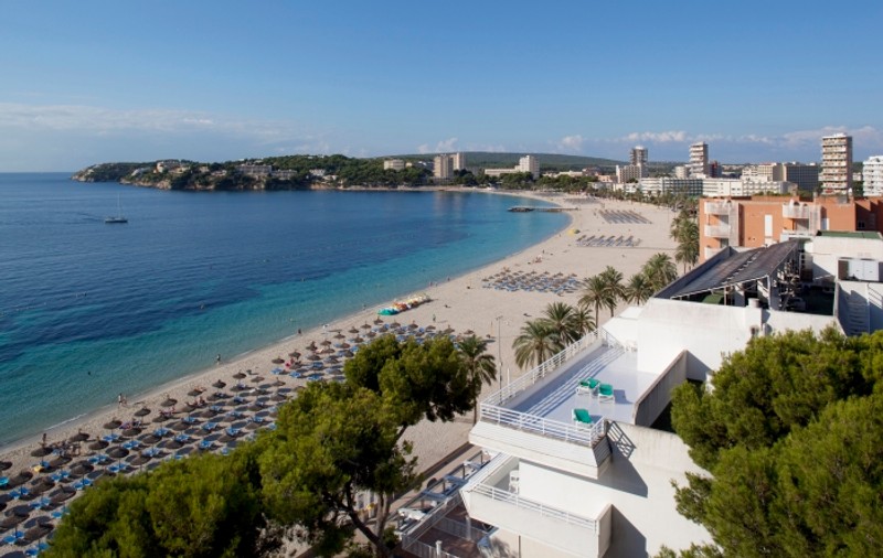 Peste 112.000 de români şi-au petrecut anul trecut vacanţele în Spania