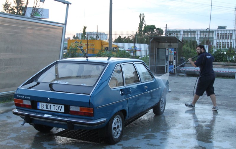 FOTO | Un român a cumpărat o Dacia veche, apoi a aflat că mașina a fost a lui Nicolae Ceaușescu. Presa străină i-a relatat povestea