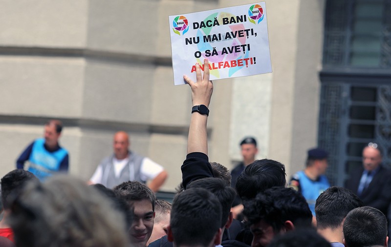 Dan Alexandru Chiță, director de școală: „Ne vom trezi cu mii de profesori fără clase la care să poată preda norma didactică de 20 de ore”