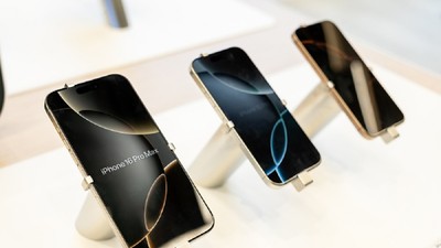 Cât costă iPhone 16 la eMAG de Black Friday 2024