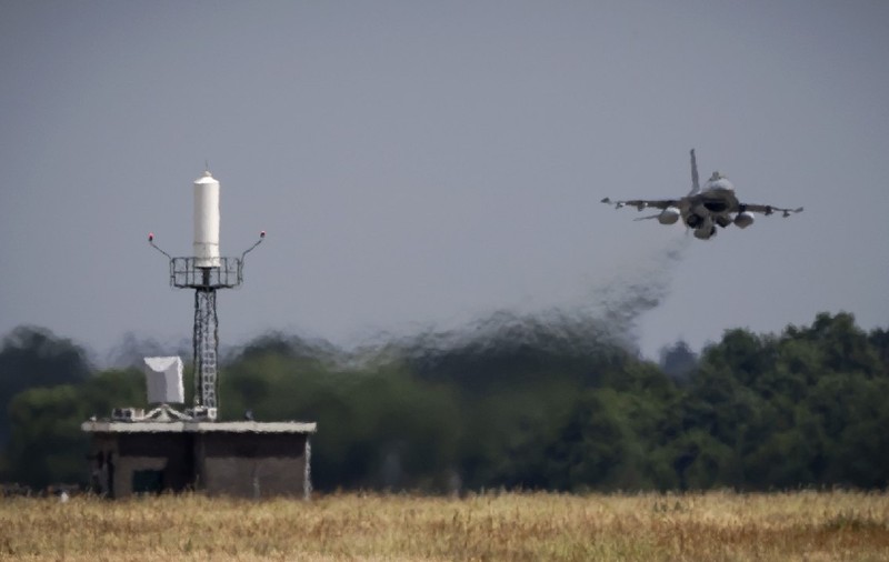 Olanda a tras asupra unor drone suspecte în apropierea unei baze aeriene care adăpostea arme nucleare americane