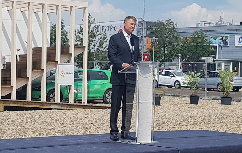 Iohannis critică dur sistemul de învățământ actual din România: ”Este învechit, cu o mulțime de idei incoerente care ajung, culmea, de multe ori, inițiative legislative sau ordonanțe”