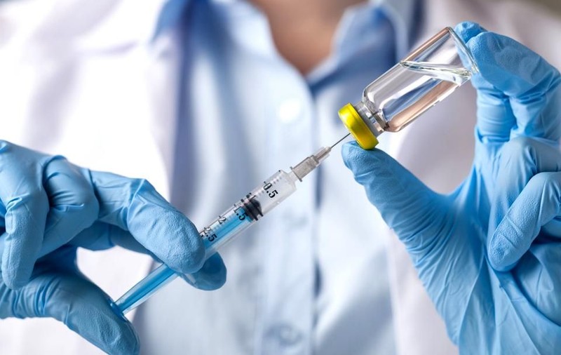 Guvernul SUA va plăti peste un miliard de dolari pentru 100 de milioane de doze ale unui posibil vaccin anti-COVID-19 unei companii farmaceutice