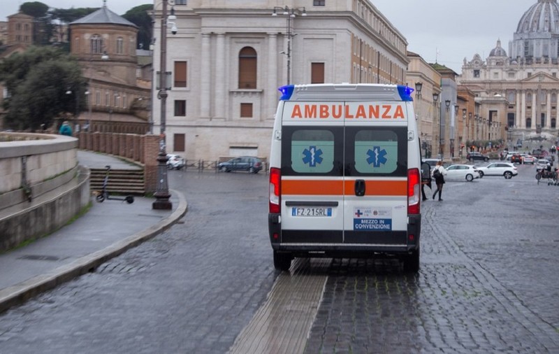 Italia speră să revină la normalitate în 7-15 luni, după un ritm de vaccinare de 240.000 de persoane pe zi