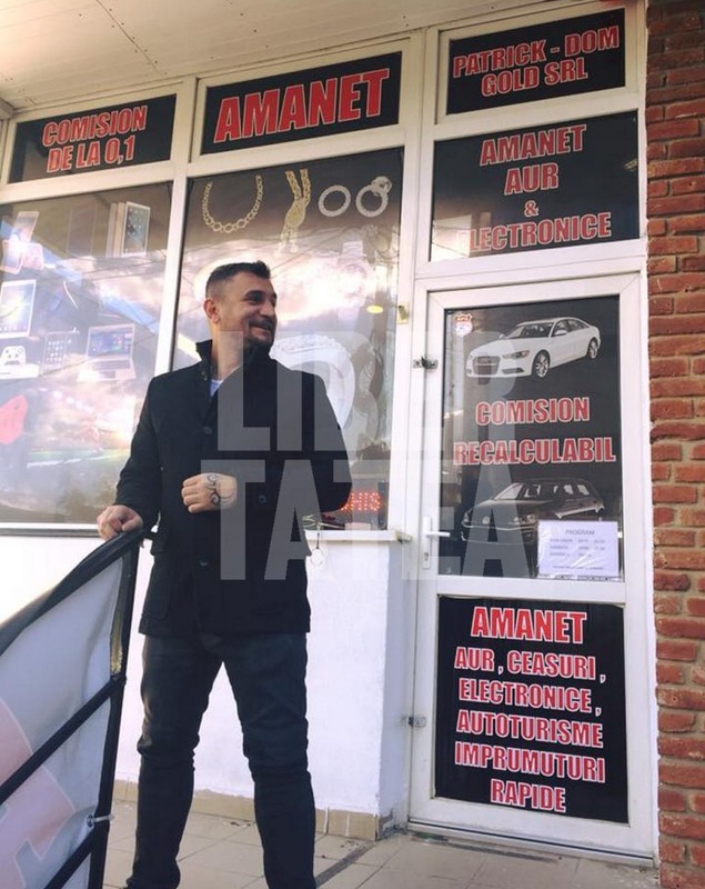 FOTO EXCLUSIV/ A fost campion mondial de arte marțiale, acum e angajat la o casă de amanet din centrul Capitalei.  Marius Tiță e ”vedeta ringului”, dar nu-i e rușine să muncească!