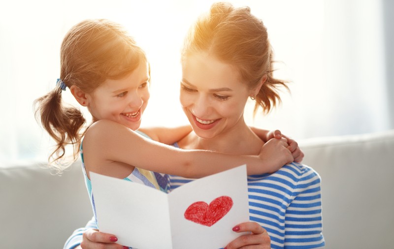 8 Martie: Mesaje, urări și felicitări pentru Ziua Femeii